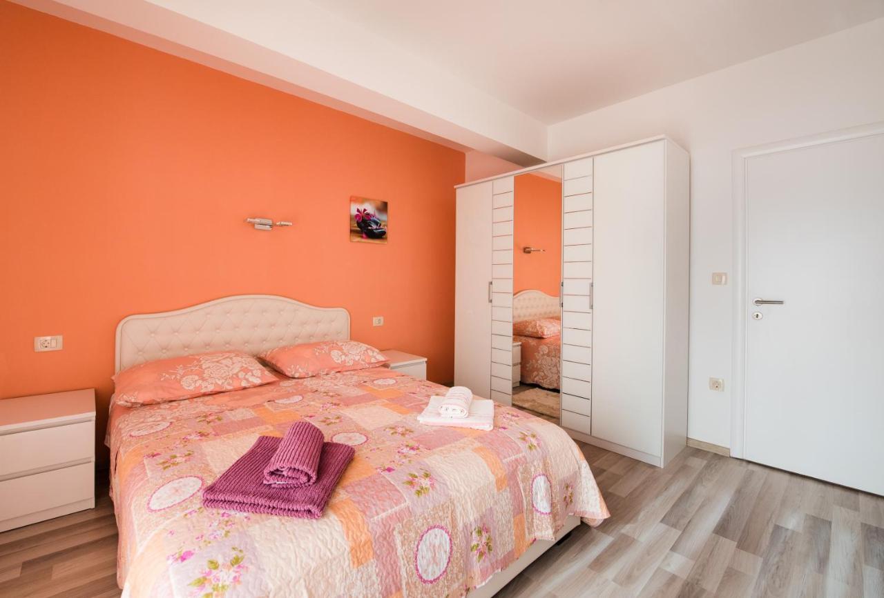 Apartments Care Donji Okrug  Bagian luar foto