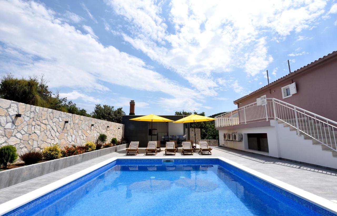 Apartments Care Donji Okrug  Bagian luar foto